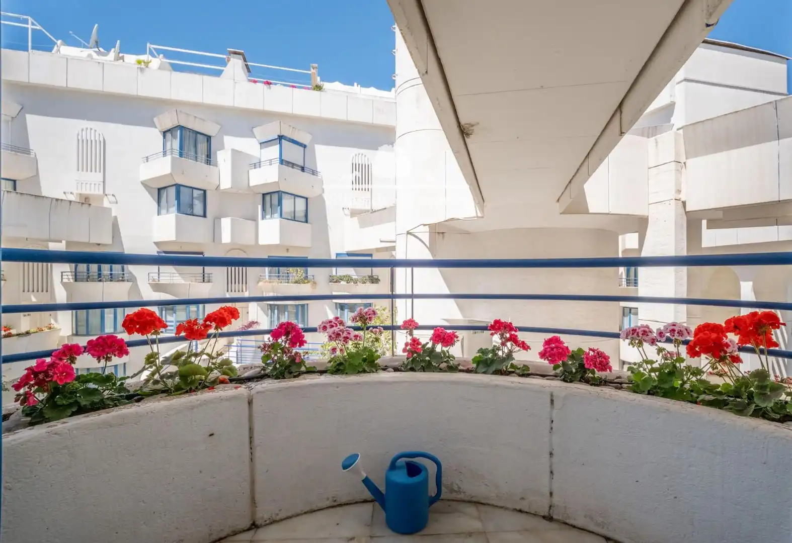 Terraza de Dúplex en venta en Marbella con Aire acondicionado, Calefacción y Parquet