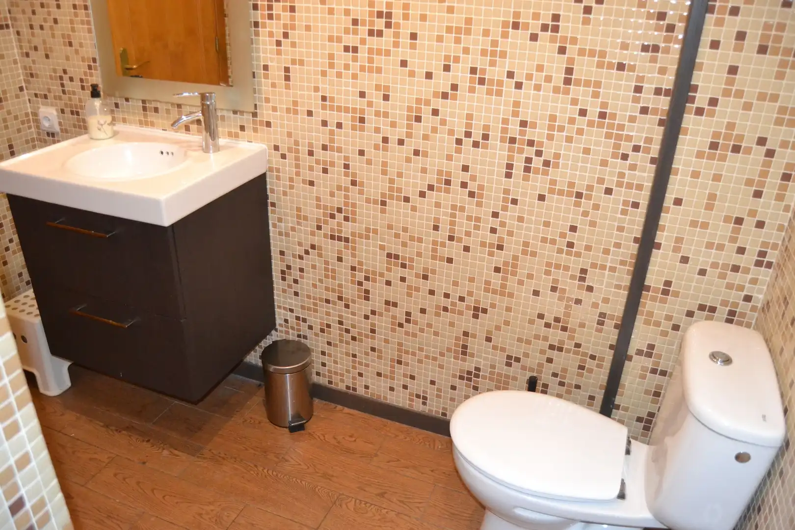 Bathroom of Houses for sale in Jaca  with Terrace, Furnished and Oven