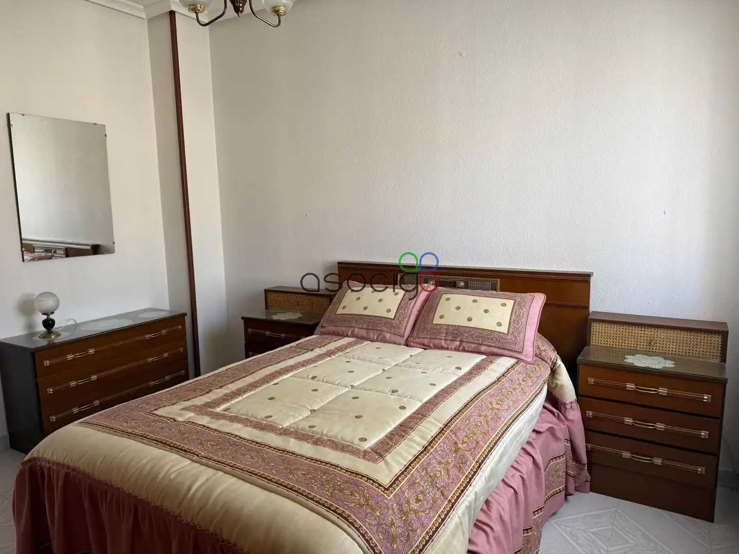 Dormitori de Casa adosada en venda en Marchamalo amb Calefacció, Jardí privat i Terrassa