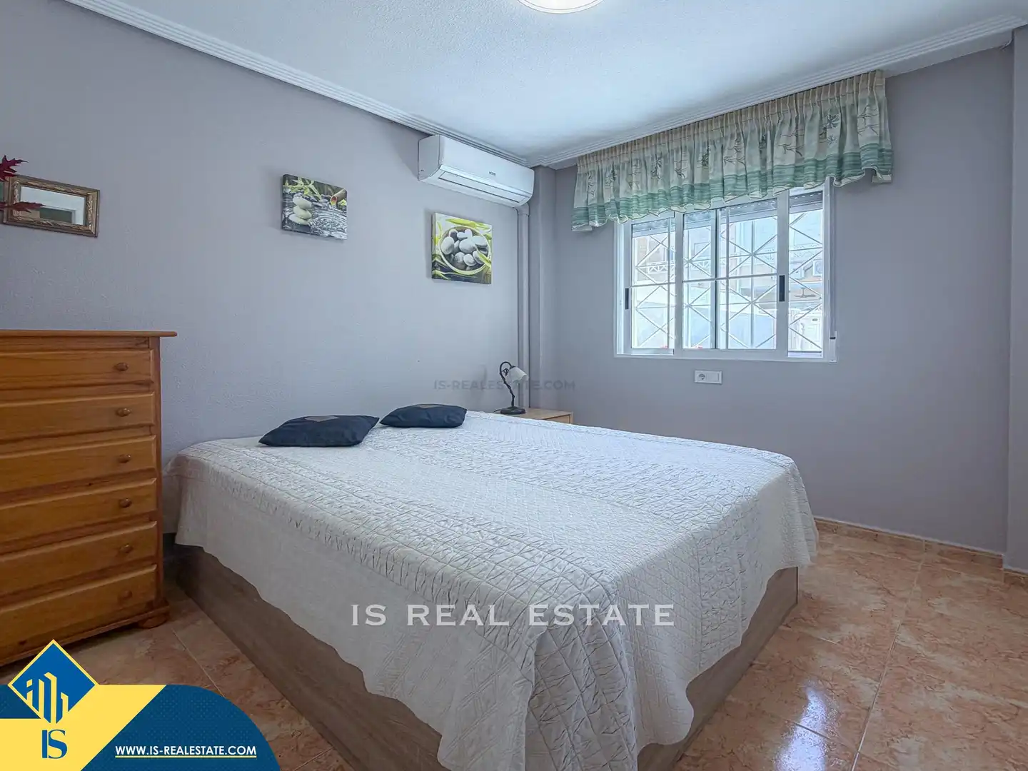 Habitación de Casa o chalet en venta en Torrevieja con Terraza, Amueblado y Piscina comunitaria