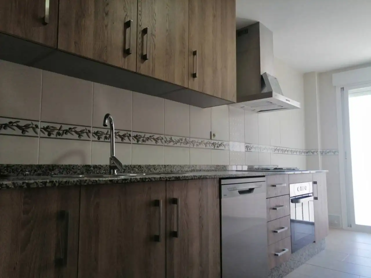 Kitchen of Flat for sale in Villanueva Mesía  with Air Conditioner, Heating and Storage room