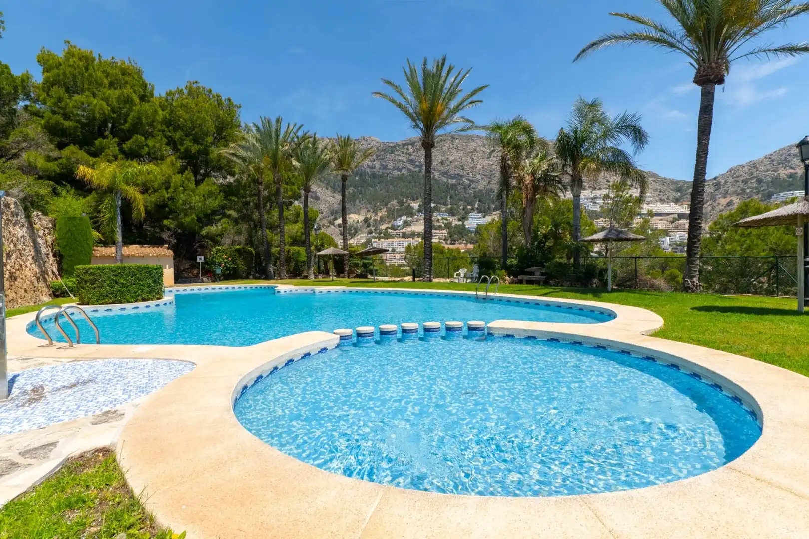Piscina de Piso en venta en Altea con Aire acondicionado, Calefacción y Terraza
