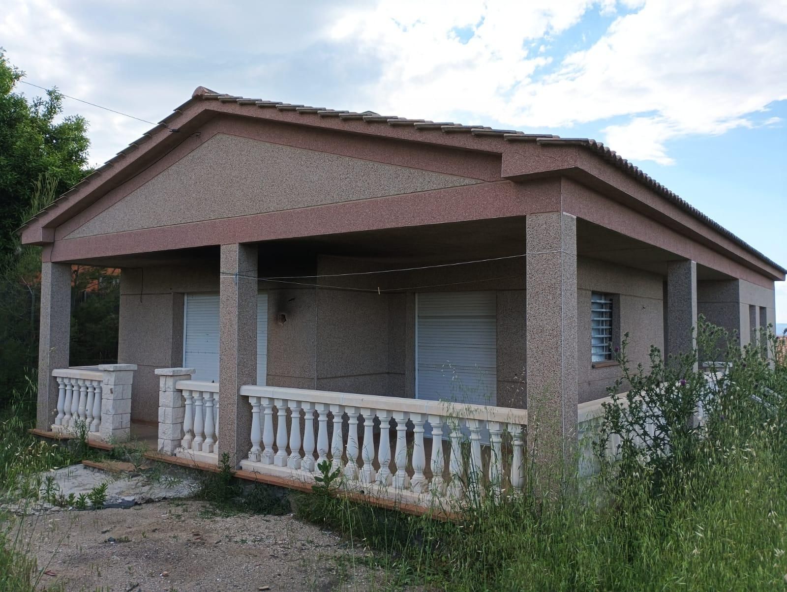 Vista exterior de Casa o xalet en venda en La Torre de Claramunt amb Jardí privat
