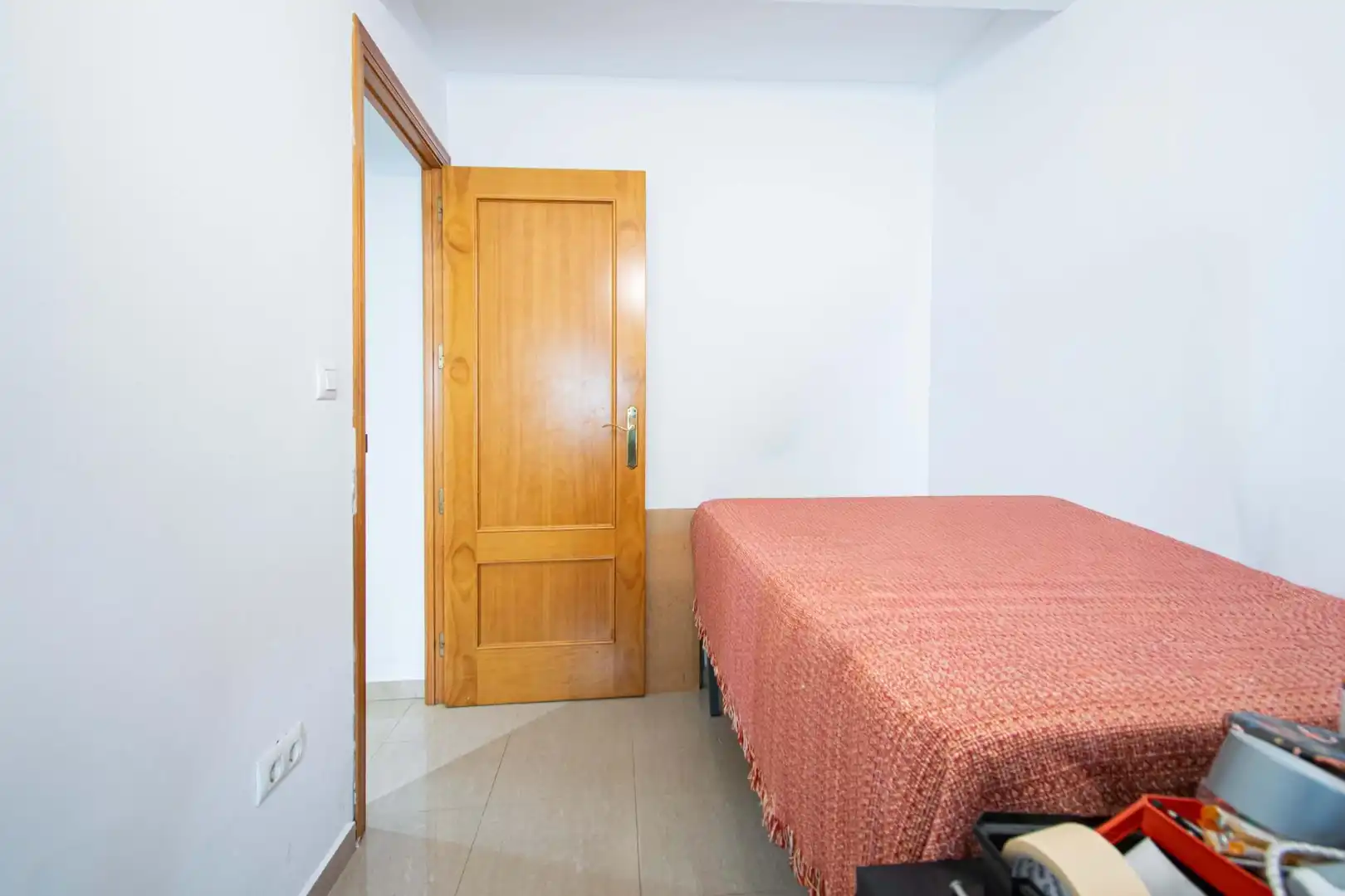 Bedroom of Flat for sale in Sevilla  with Air Conditioner and Terrace