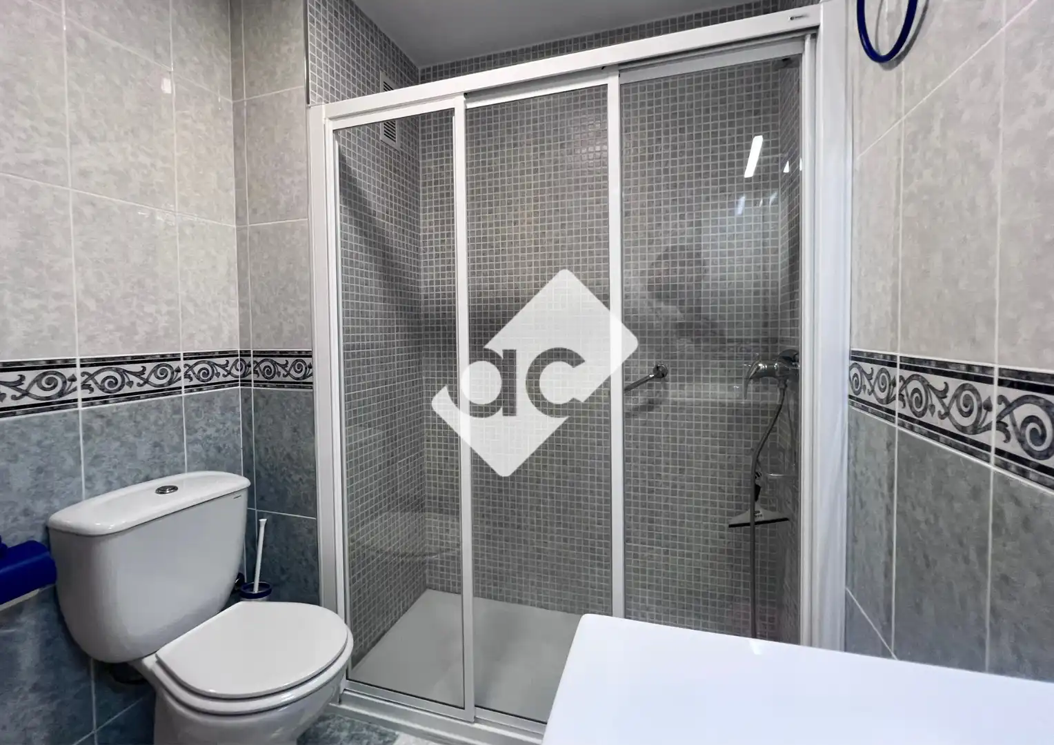 Bathroom of Flat for rent in Albal  with Air Conditioner, Heating and Furnished