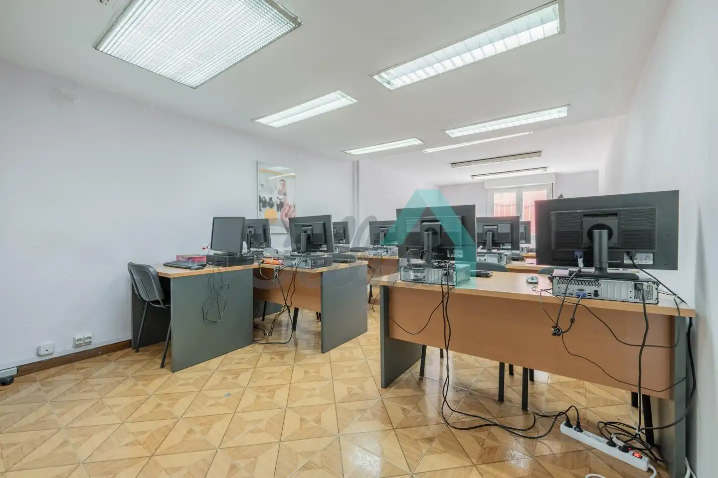 Büro mit Aufzug zur Miete in Uría, imagen 31