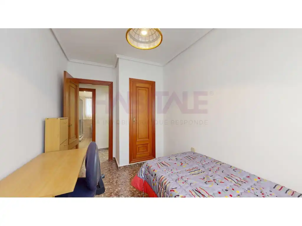 Habitación de Piso en venta en Quatre Carreres