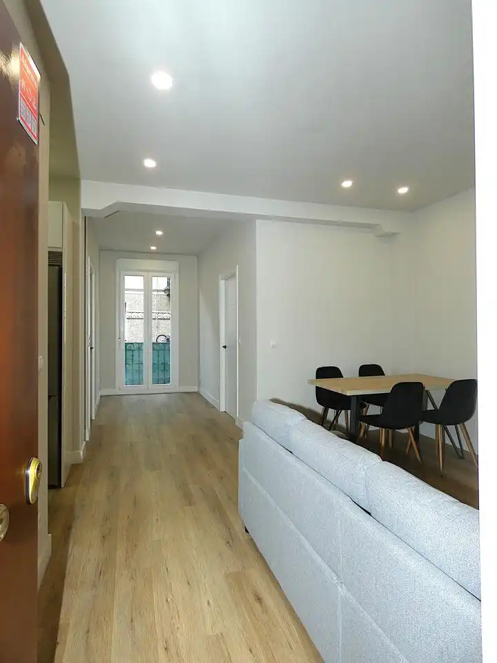 Flat with terrace for sale in Lasesarre, imagen 3