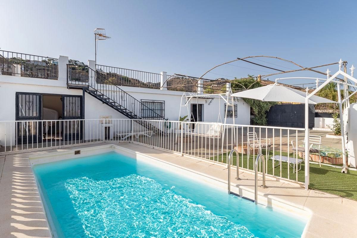 Piscina de Casa o xalet en venda en Almuñécar amb Jardí privat, Terrassa i Piscina