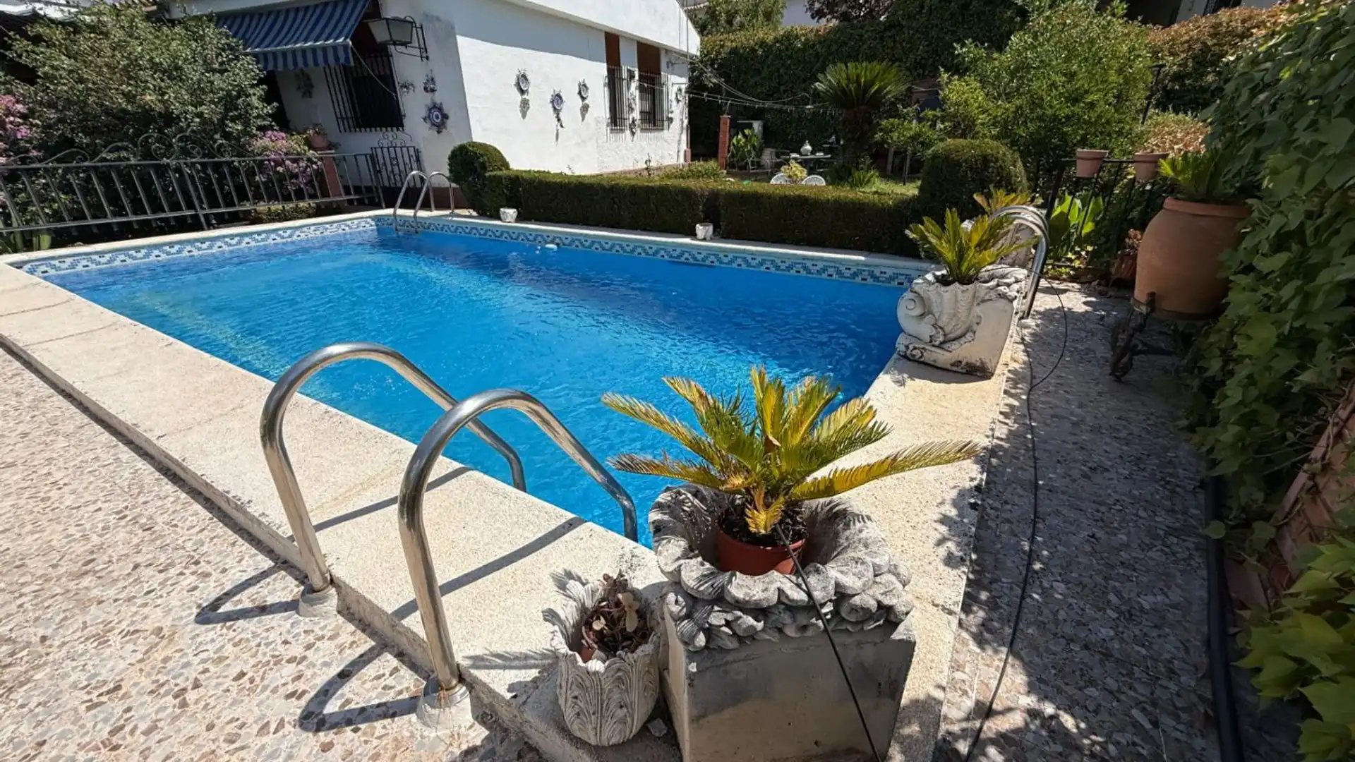 Swimming pool of Houses for sale in  Córdoba Capital  with Air Conditioner, Parquet flooring and Terrace