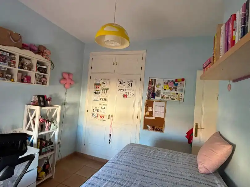 Habitación de Casa o chalet en venta en Los Barrios con Jardín privado, Terraza y Trastero