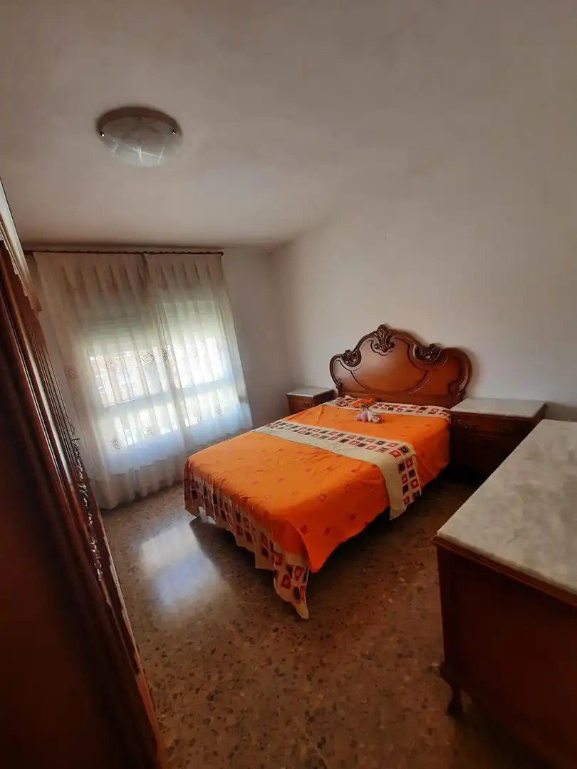Bedroom of Flat for rent in Valencia