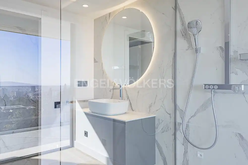Baño de Casa o chalet en venta en Barcelona con Aire acondicionado, Calefacción y Jardín privado