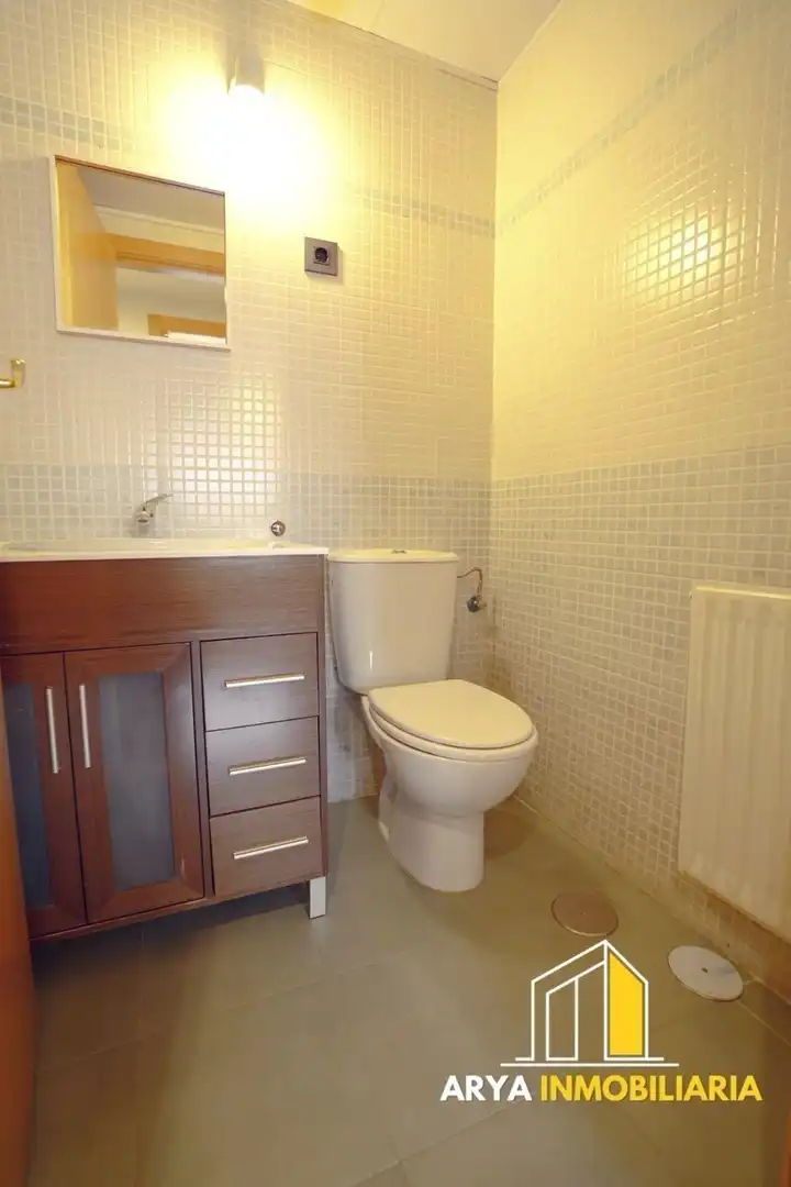 Baño de Piso en venta en Torrejón de Ardoz con Calefacción, Trastero y Amueblado