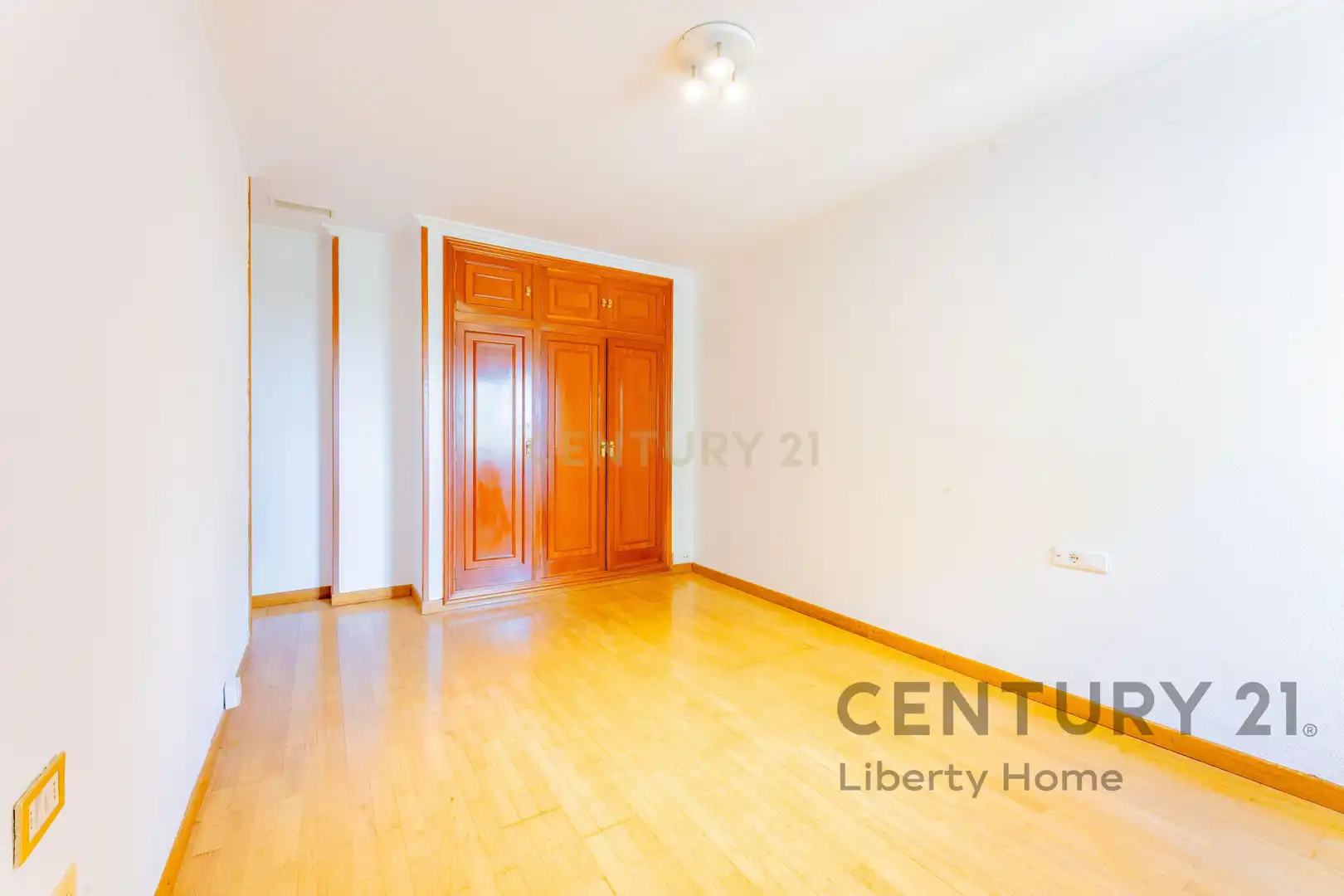 Habitación de Casa o chalet en venta en Torrent con Aire acondicionado, Jardín privado y Piscina