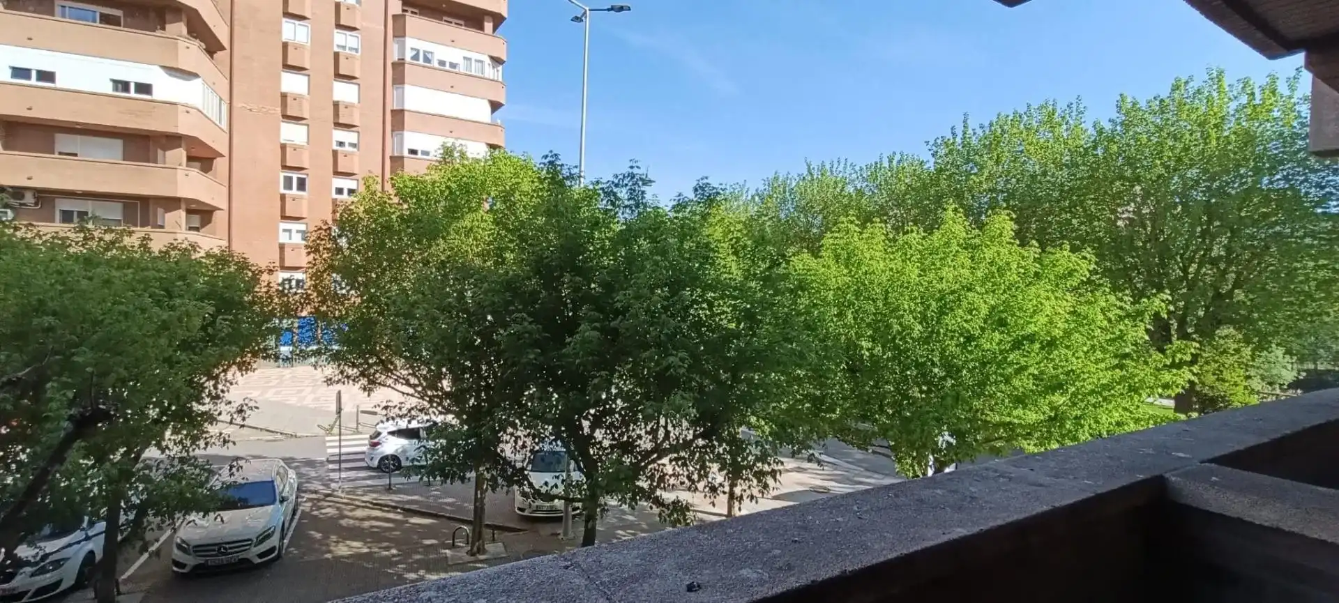 Vista exterior de Oficina de alquiler en León Capital 