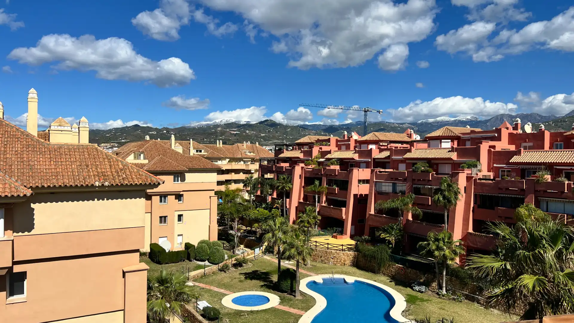 Vista exterior de Àtic en venda en Torrox amb Aire condicionat, Terrassa i Traster