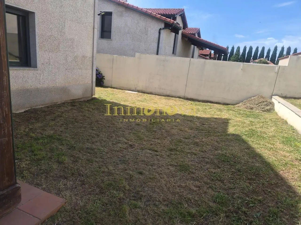 Casa adosada en venda en A Merca   amb Calefacció, Jardí privat i Terrassa