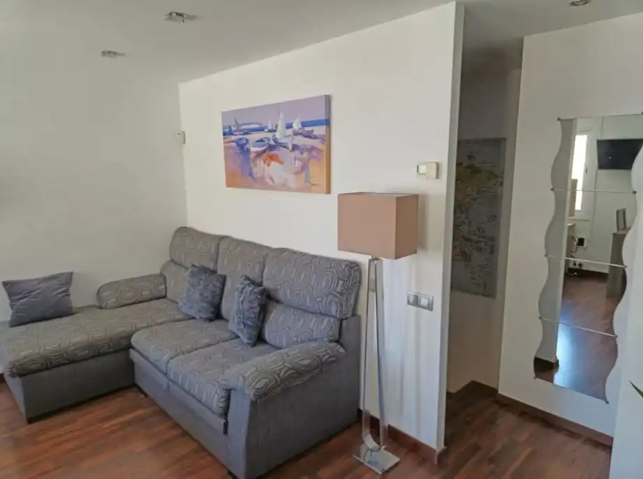 Sala d'estar de Dúplex en venda en Badalona amb Aire condicionat, Calefacció i Moblat