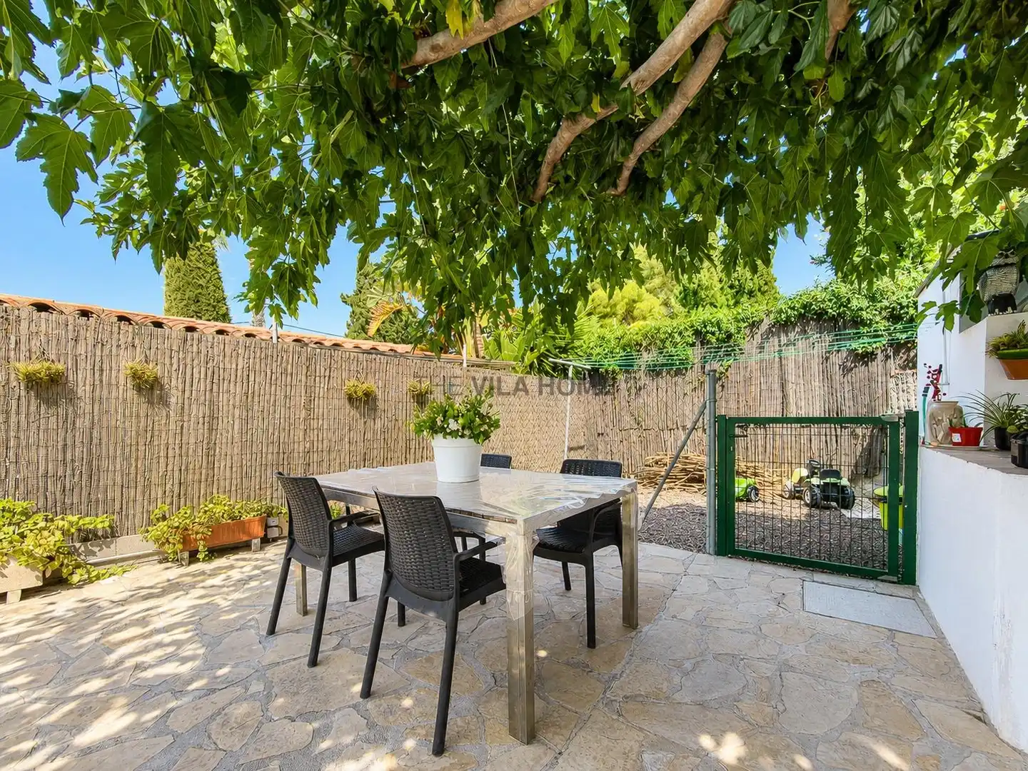 Terraza de Casa o chalet en venta en Vilanova i la Geltrú con Aire acondicionado, Calefacción y Jardín privado