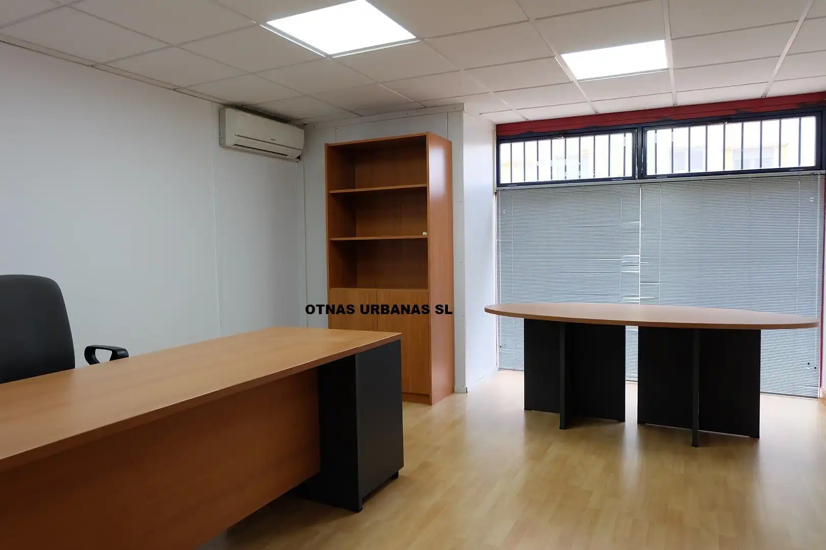 Büro zum Verkauf in Calle Navegante Macias del Poyo, La Flota