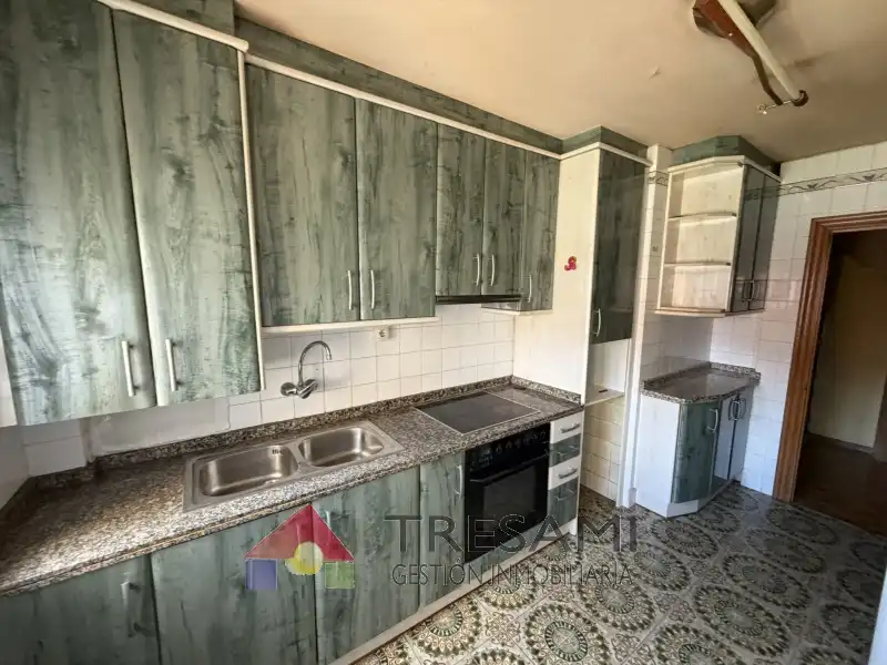 Kitchen of Flat for sale in Gijón   with Heating