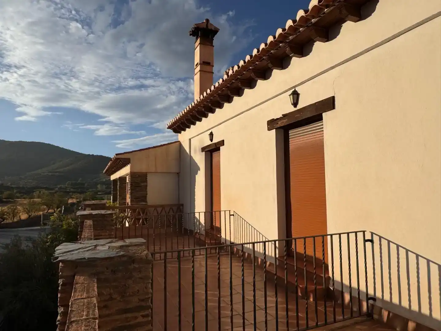 Vista exterior de Pis en venda en Jérez del Marquesado amb Aire condicionat, Jardí privat i Parquet