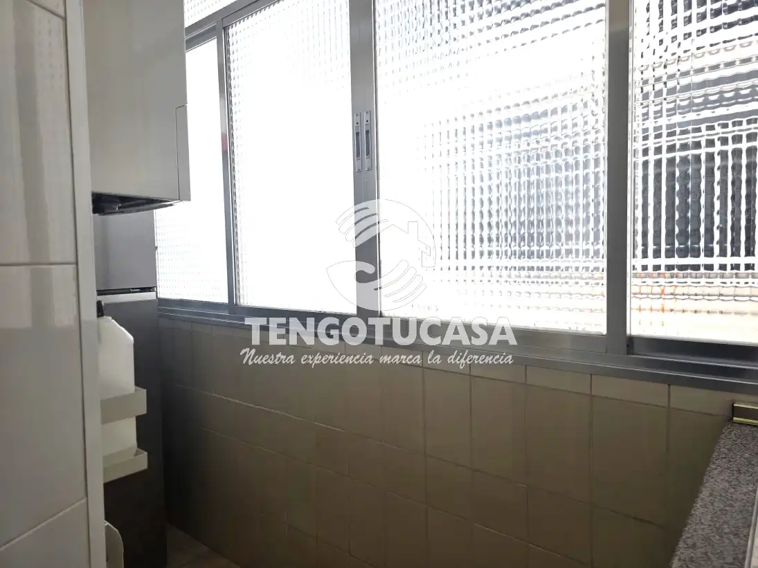 Cocina de Piso en venta en Madrid con Calefacción, Parquet y Terraza