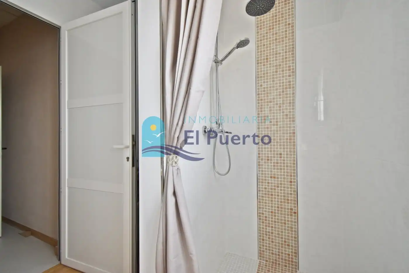 Bathroom of Houses for sale in Cartagena  with Air Conditioner, Private garden and Terrace