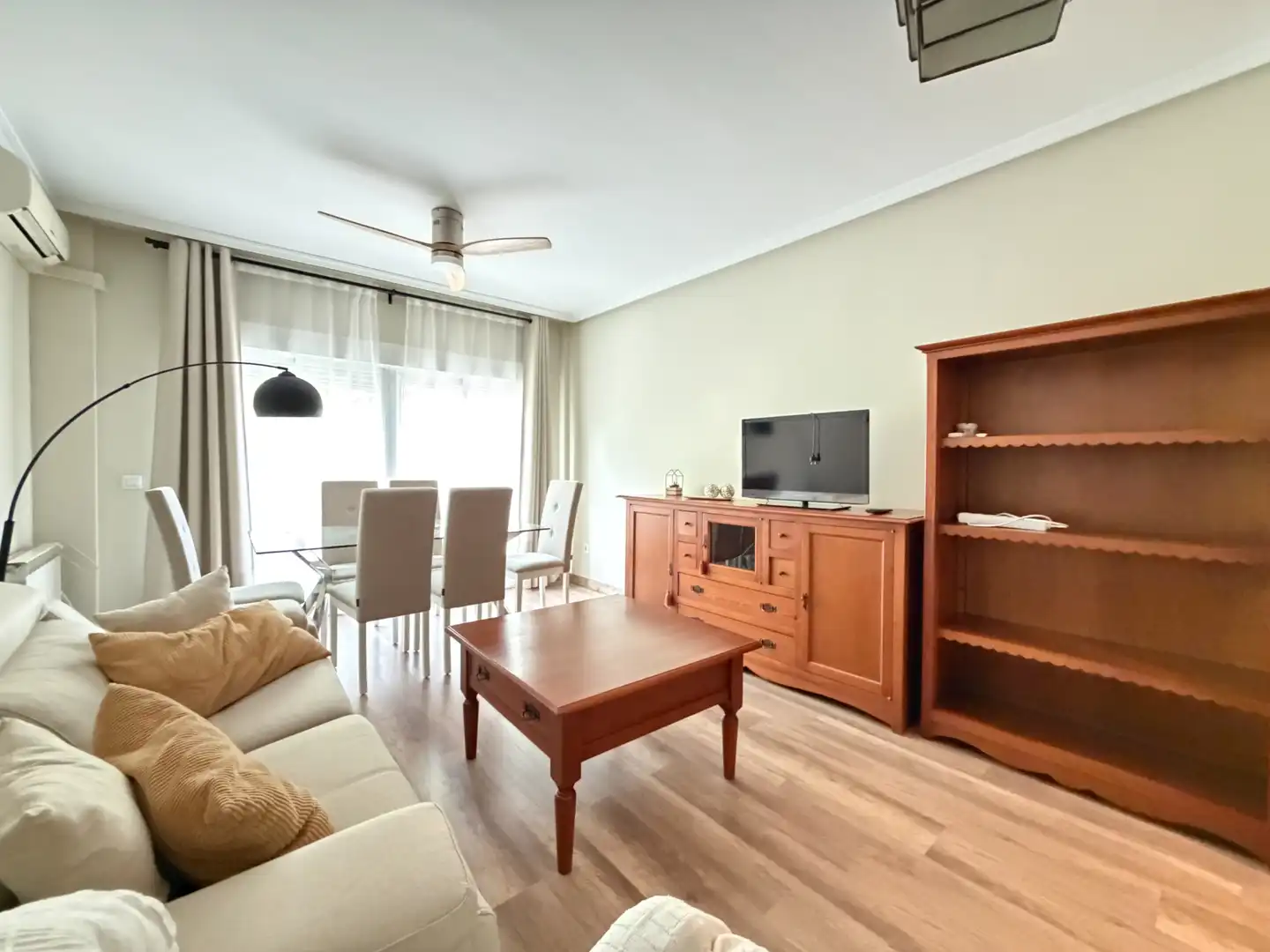 Sala de estar de Piso de alquiler en Plasencia con Aire acondicionado, Calefacción y Amueblado
