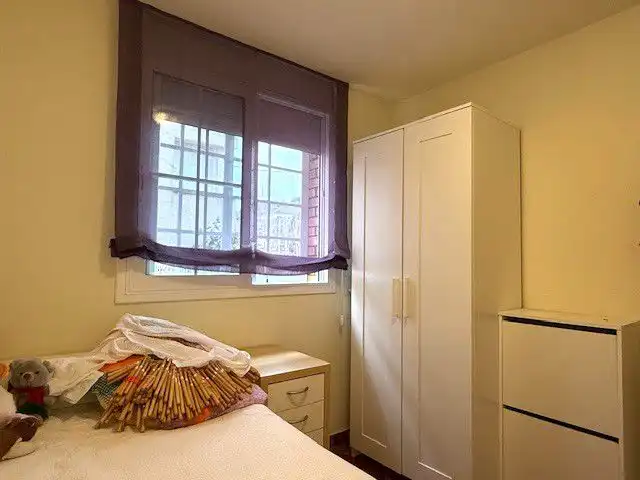 Habitación de Casa o chalet en venta en Sant Boi de Llobregat con Aire acondicionado, Calefacción y Jardín privado