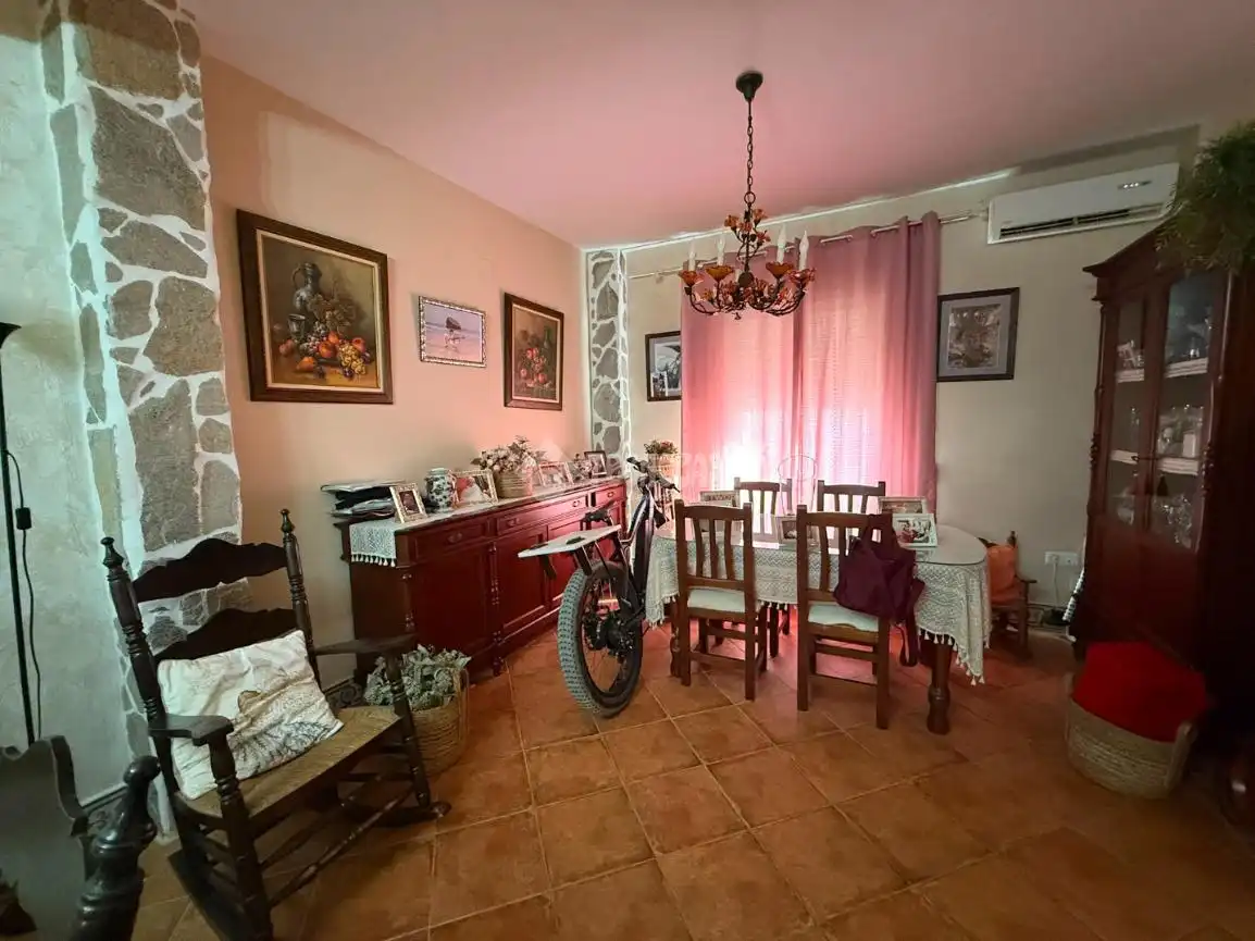 Sala d'estar de Casa adosada en venda en Almonte amb Aire condicionat