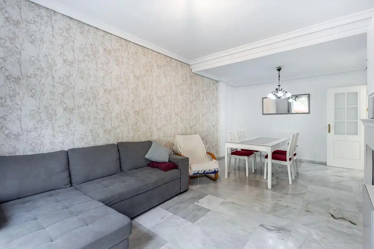Wohnzimmer von Einfamilien-Reihenhaus zur Miete in Alhendín