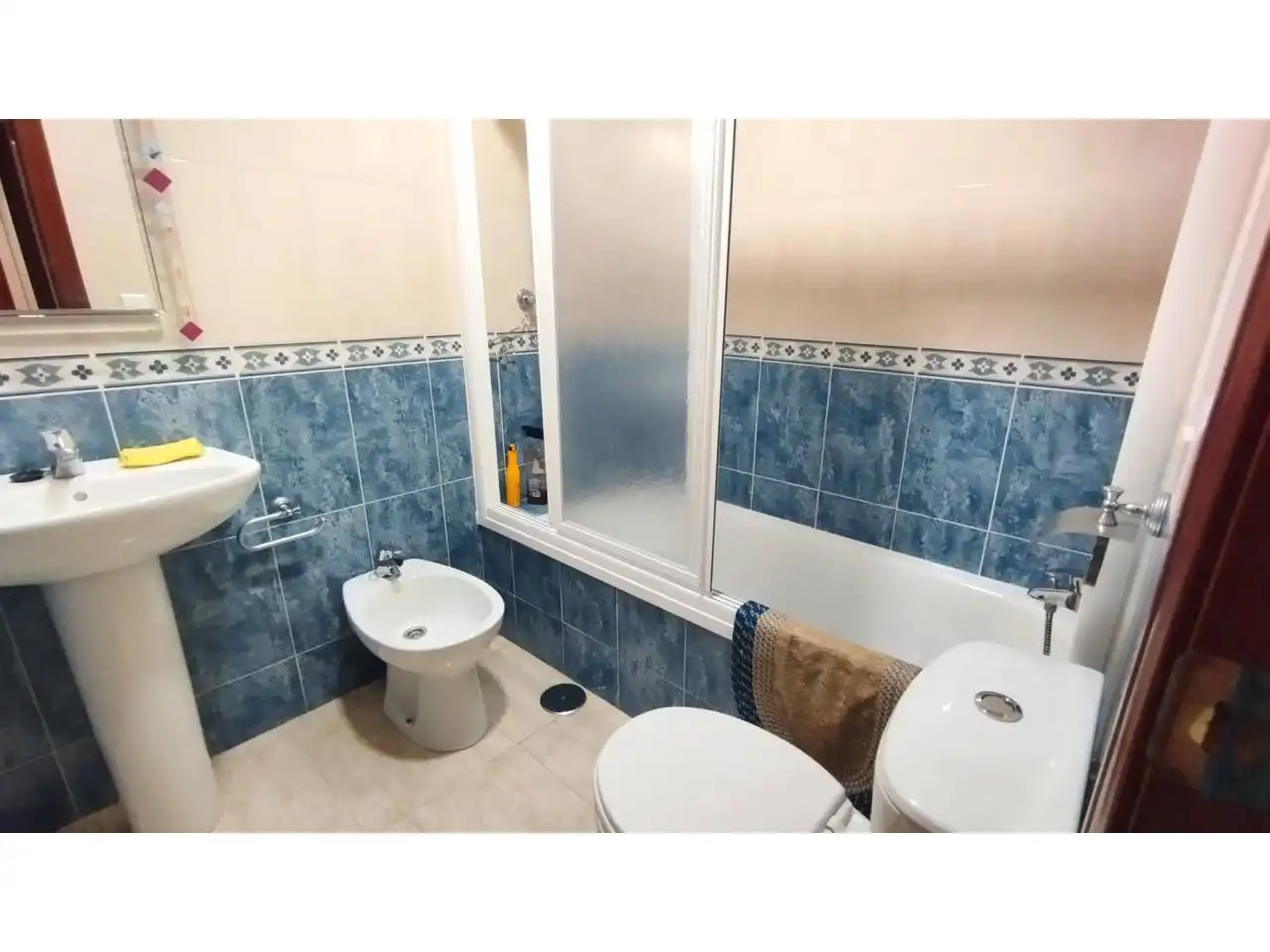 Bathroom of Flat for sale in Huelva  with Storage room and Furnished