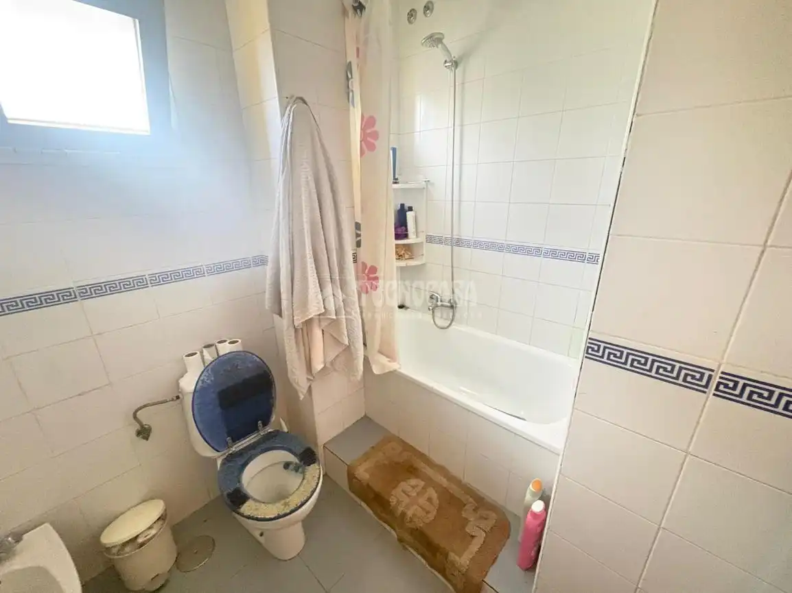 Casa aparellada amb terrassa en venda a Almensilla, imagen 8