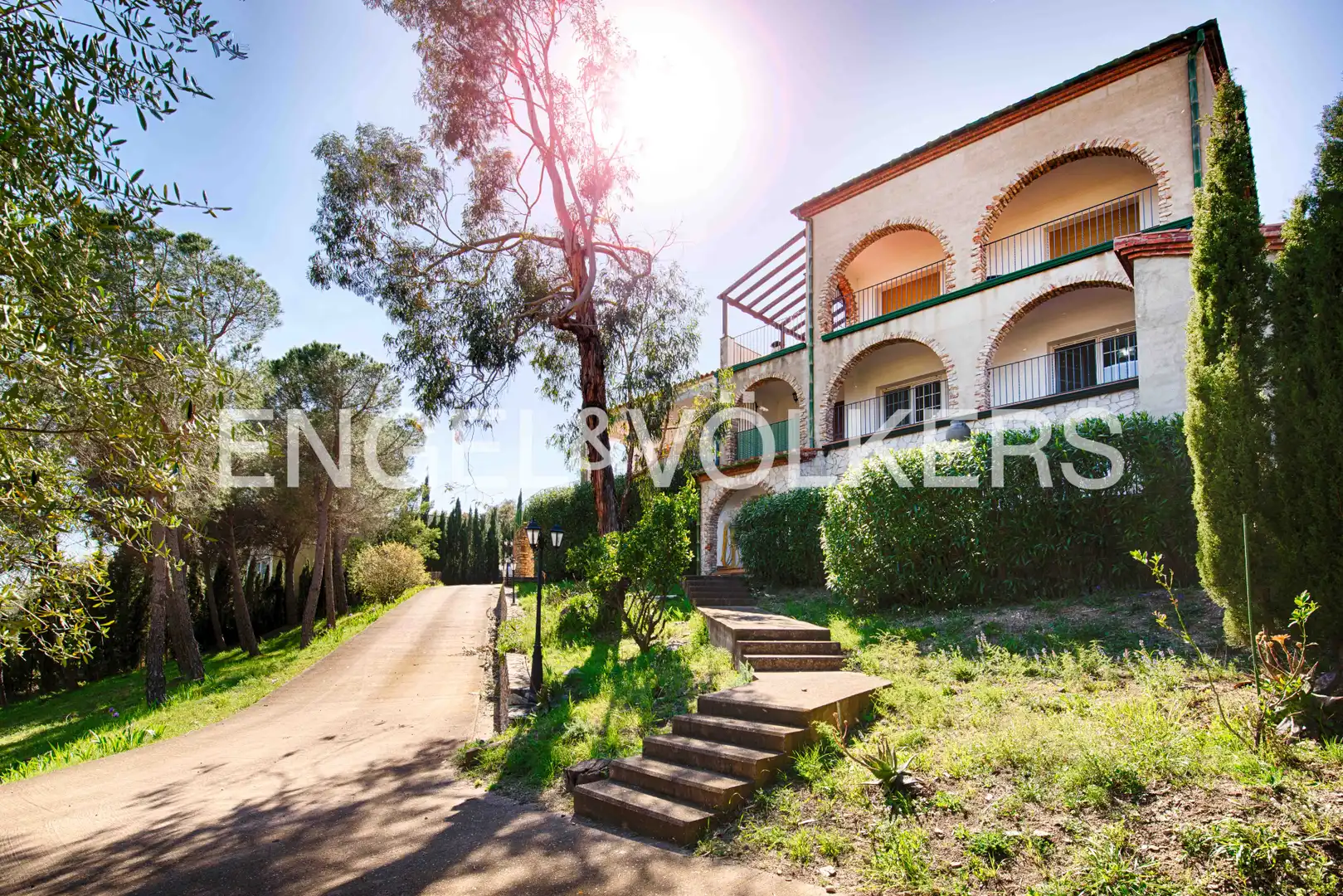 Außenansicht von Country house zum Verkauf in Rabós mit Heizung, Privatgarten und Terrasse