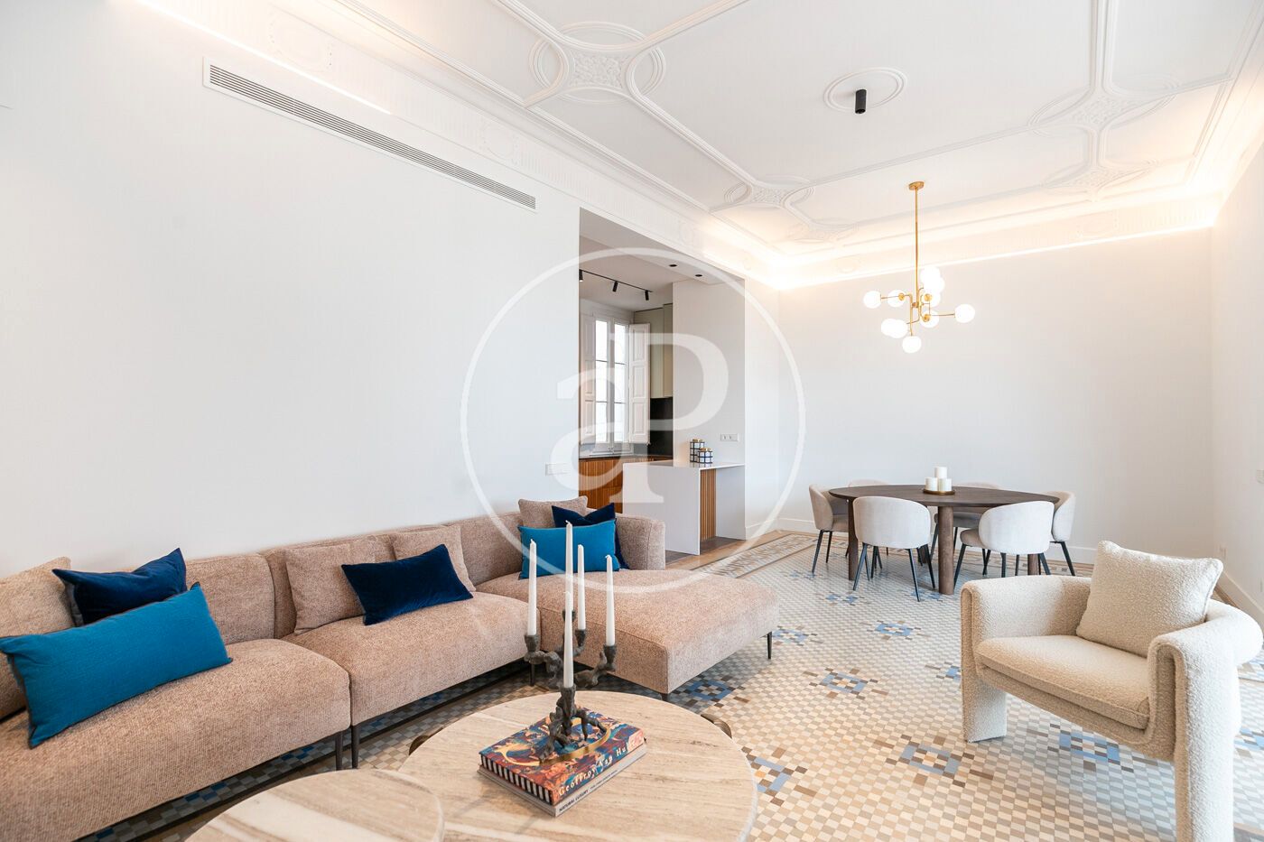Living room of Flat for sale in  Barcelona Capital  with Air Conditioner, Heating and Storage room