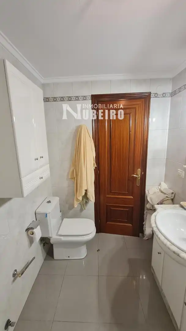 Bany de Pis en venda en Lugo amb Calefacció