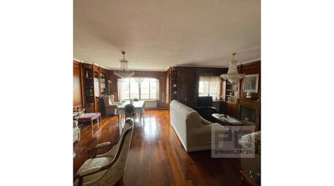 Foto 2 de Piso de alquiler en Paseo Santo Tomas de, Sur, Ávila Capital