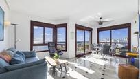Sala d'estar de Àtic en venda en Mijas amb Aire condicionat, Terrassa i Piscina
