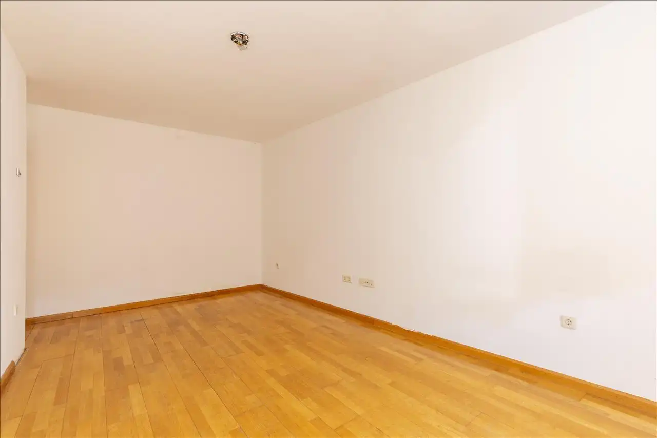 Flat for sale in Madrid