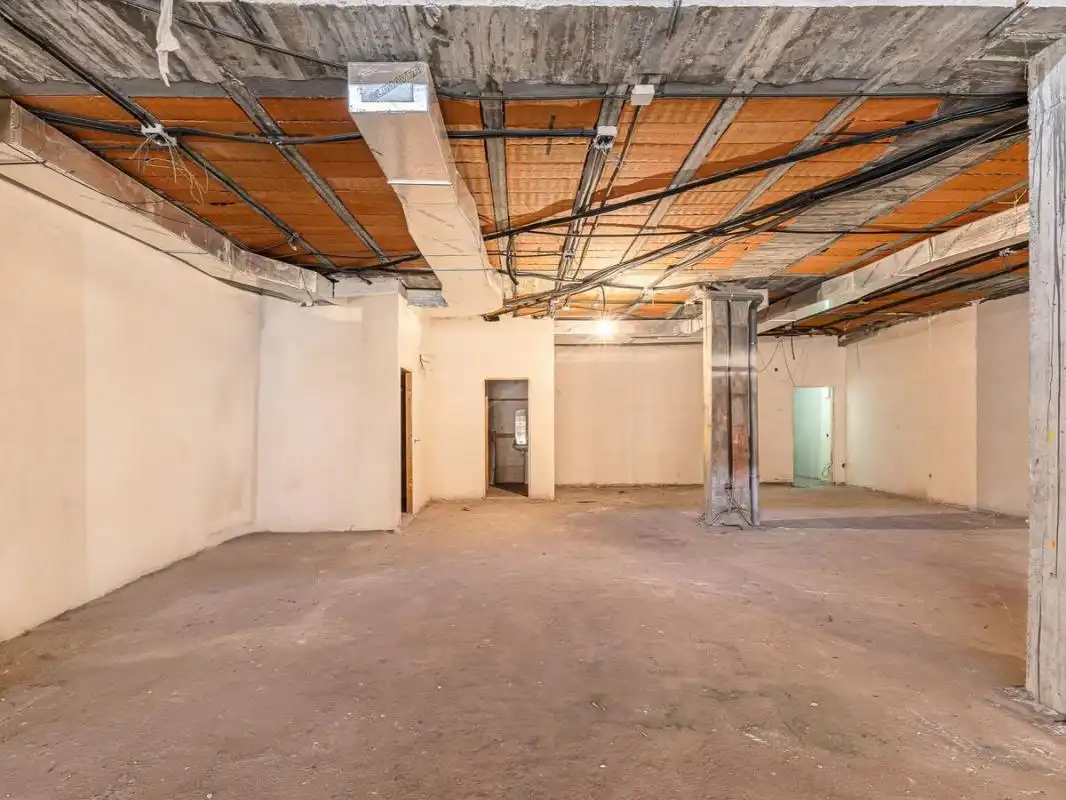 Commercial properties for sale in Coslada  with Heating and Terrace