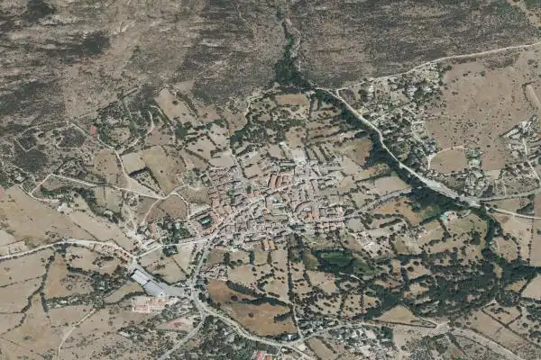 Garaje en venta en Navalafuente