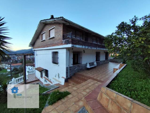 Casa-chalet en Venta en Ramales de la Victoria