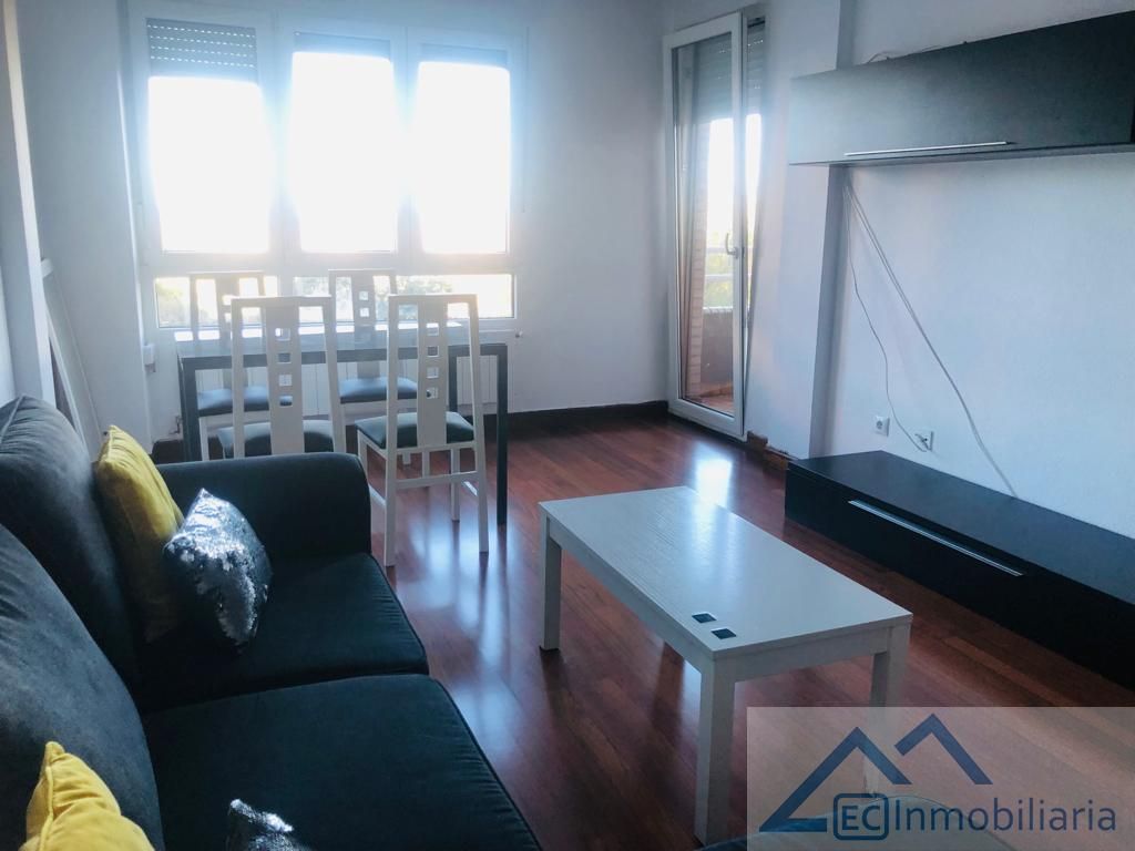 Living room of Flat to rent in Santander  with Heating, Terrace and Storage room