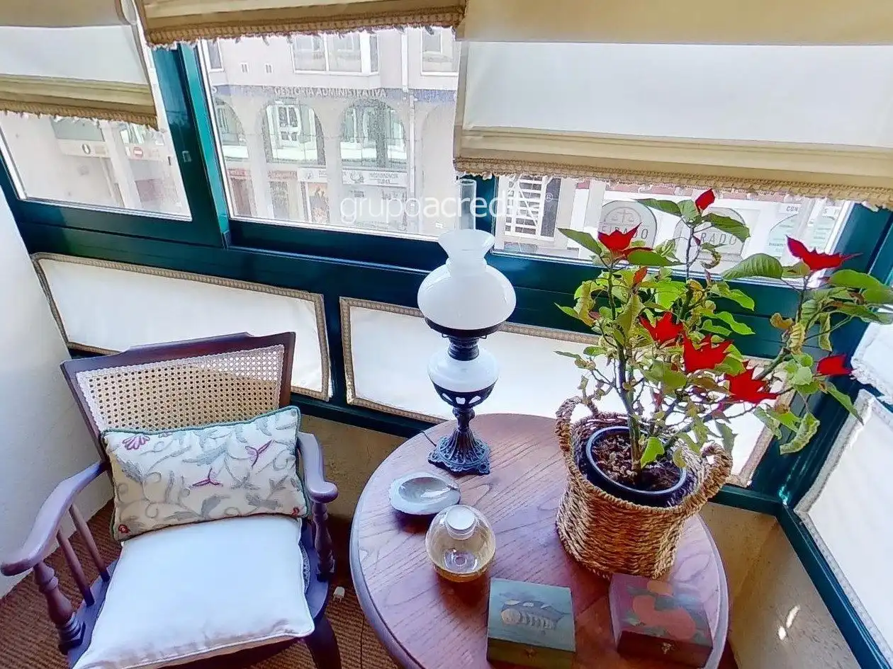 Flat for sale in Rosalía de Castro, 47, Ensanche - Sar