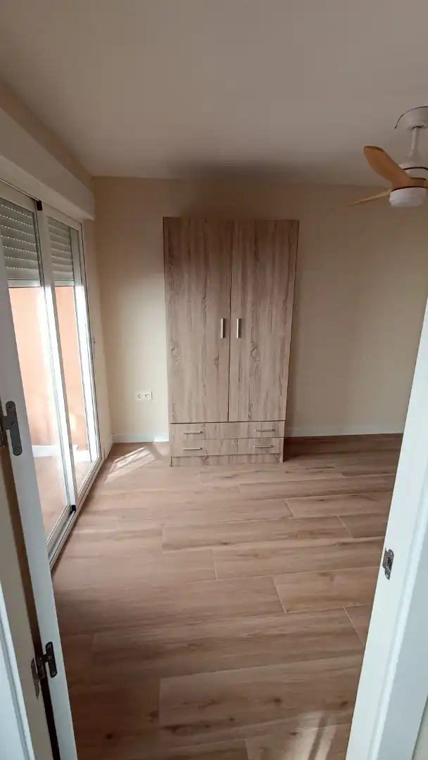Bedroom of Flat for rent in Granada  with Air Conditioner, Terrace and Washing machine