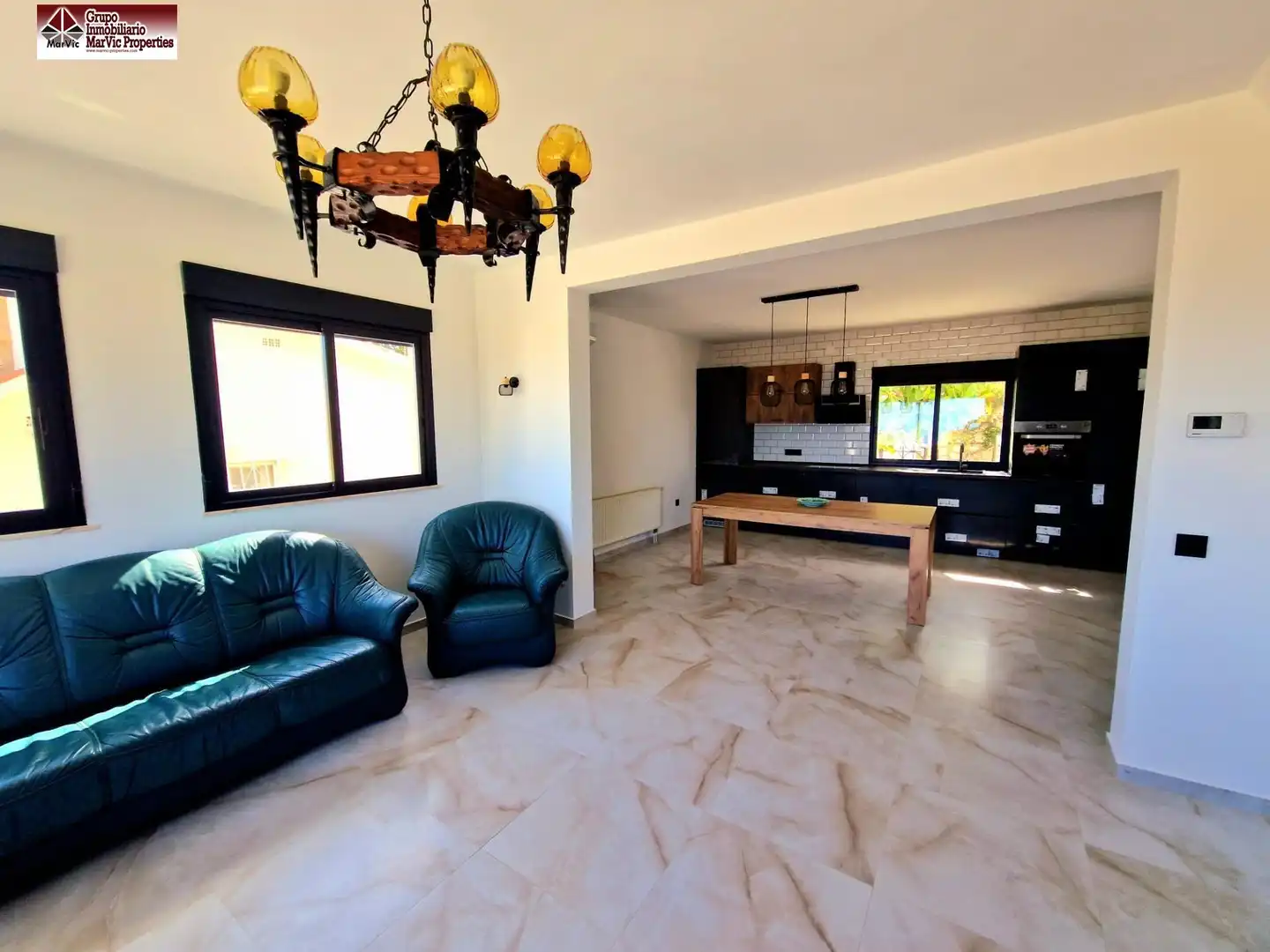 Sala de estar de Casa o chalet en venta en La Nucia con Aire acondicionado, Calefacción y Jardín privado