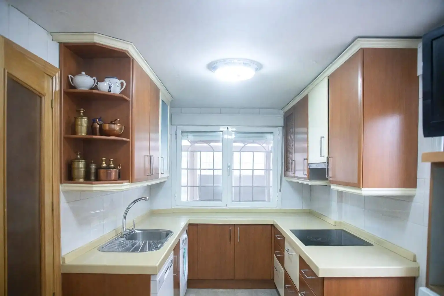 Cocina de Casa adosada en venta en Rivas-Vaciamadrid con Aire acondicionado, Calefacción y Jardín privado