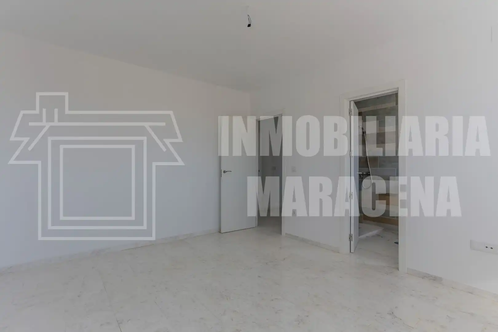 Casa adosada en venta en Láchar